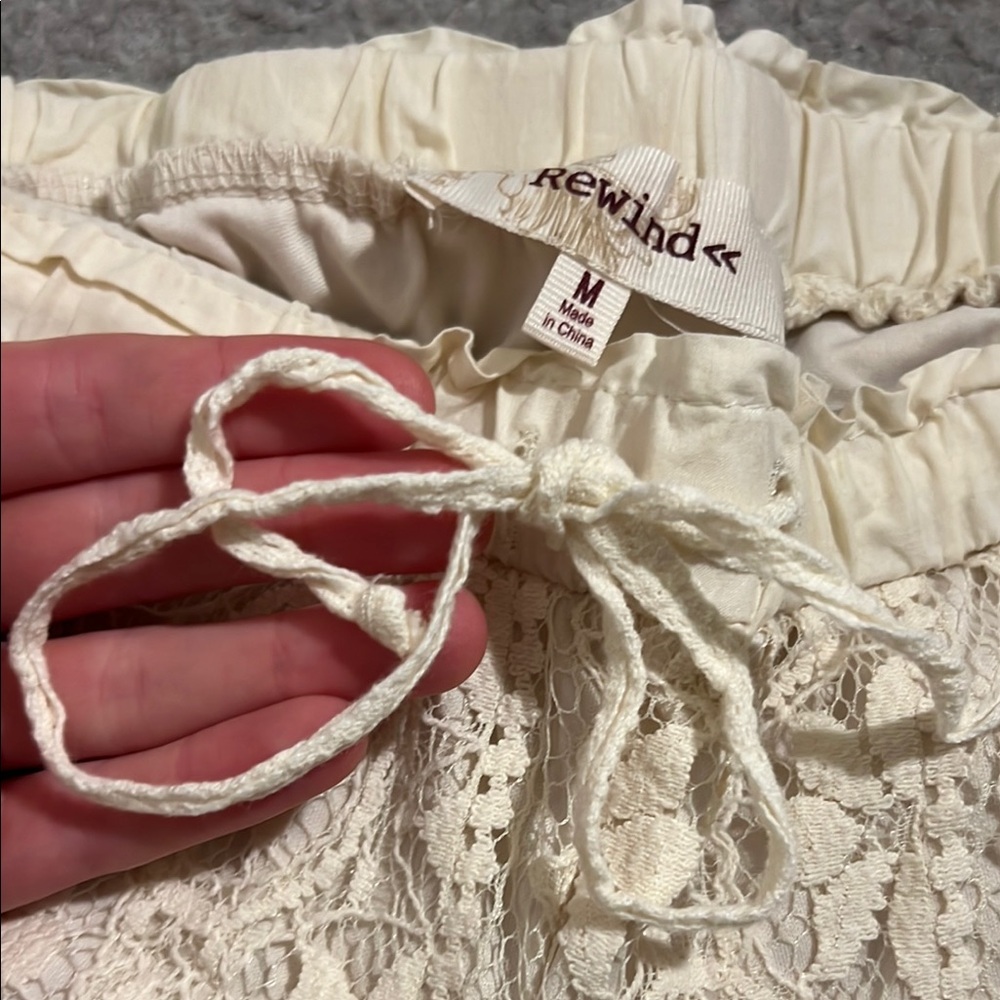 Lace Drawstring Shorts - Picture 4 of 5